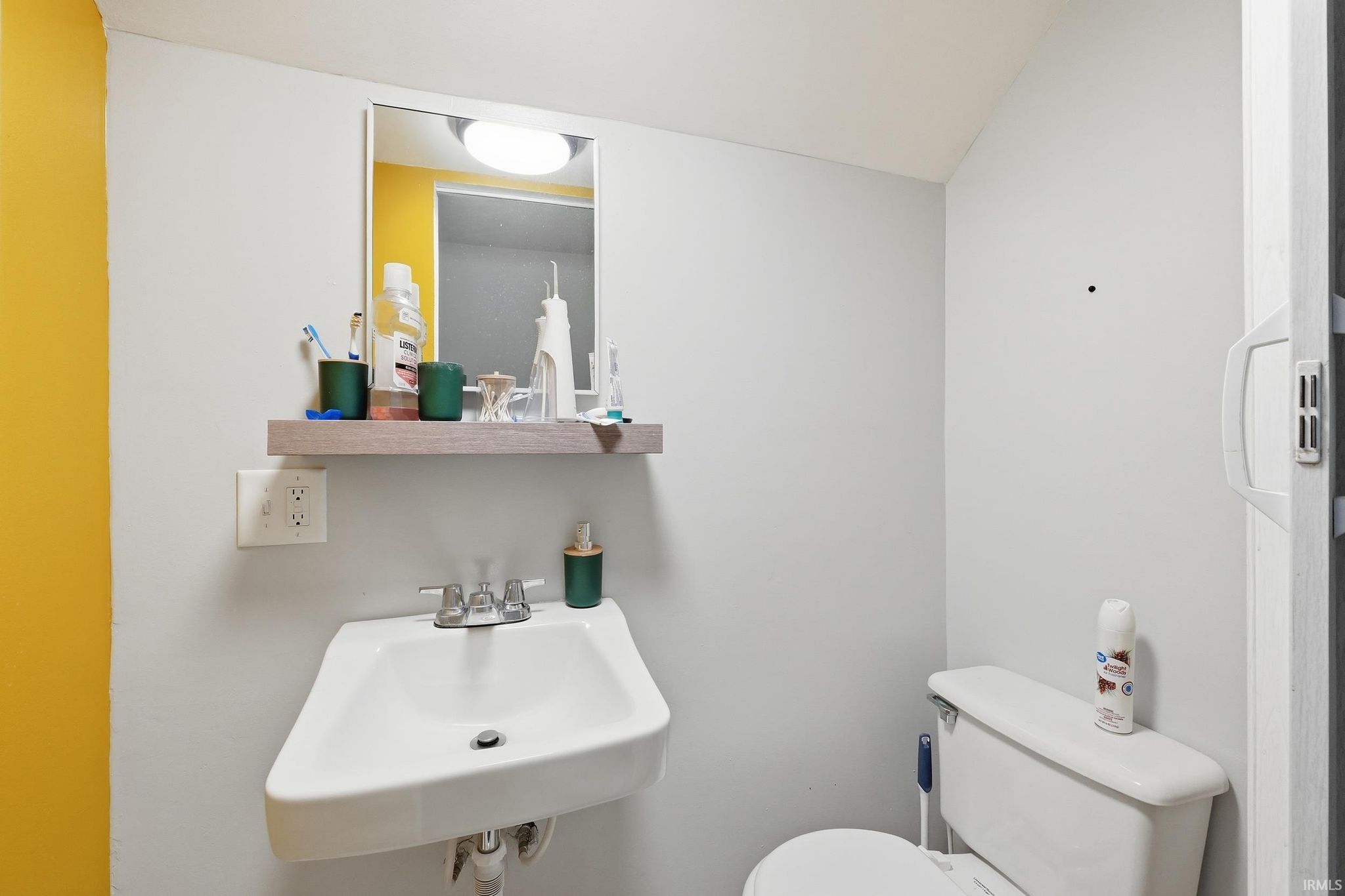 Image of 2727 Winch Street