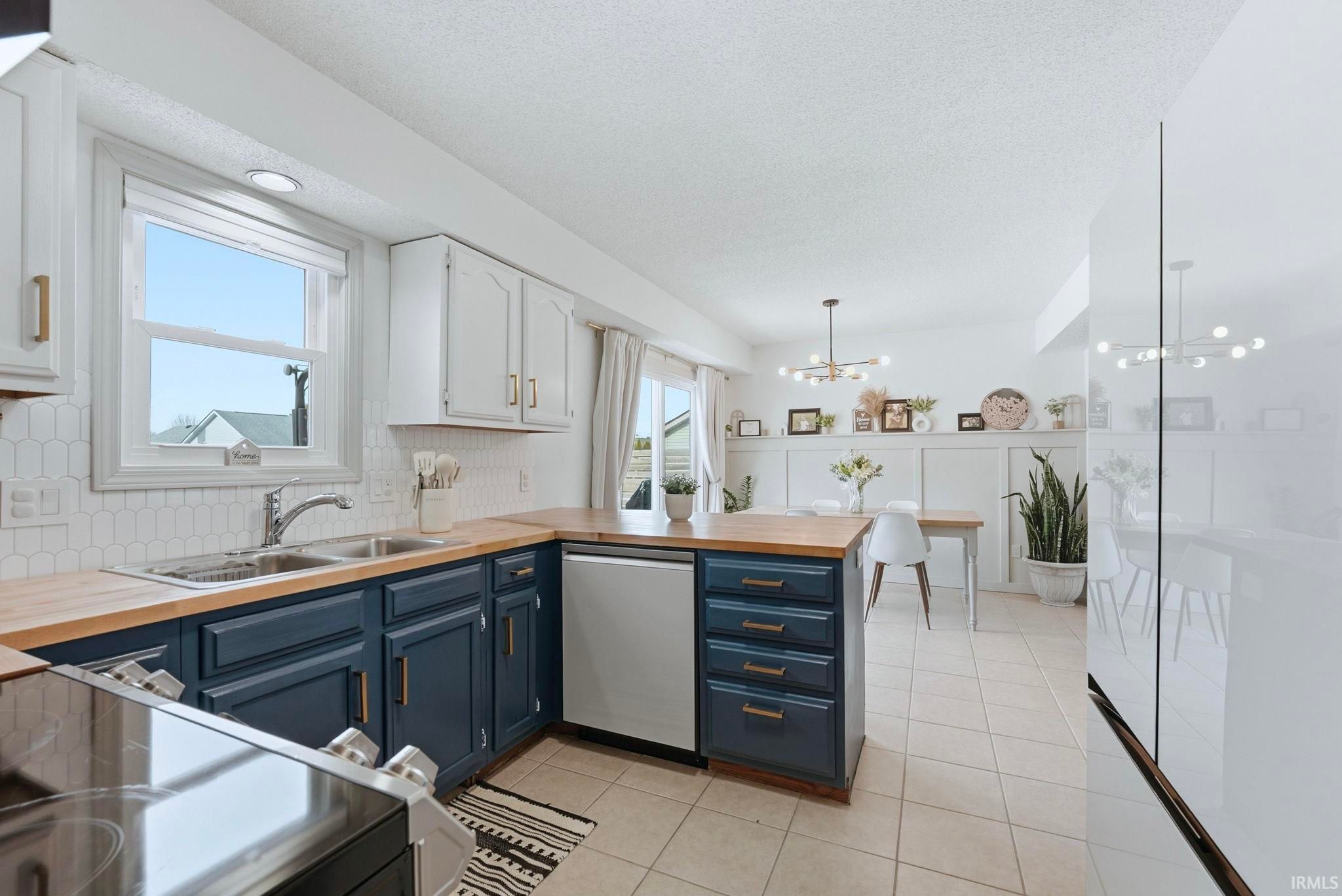 Image of 8527 Deer Brook Place